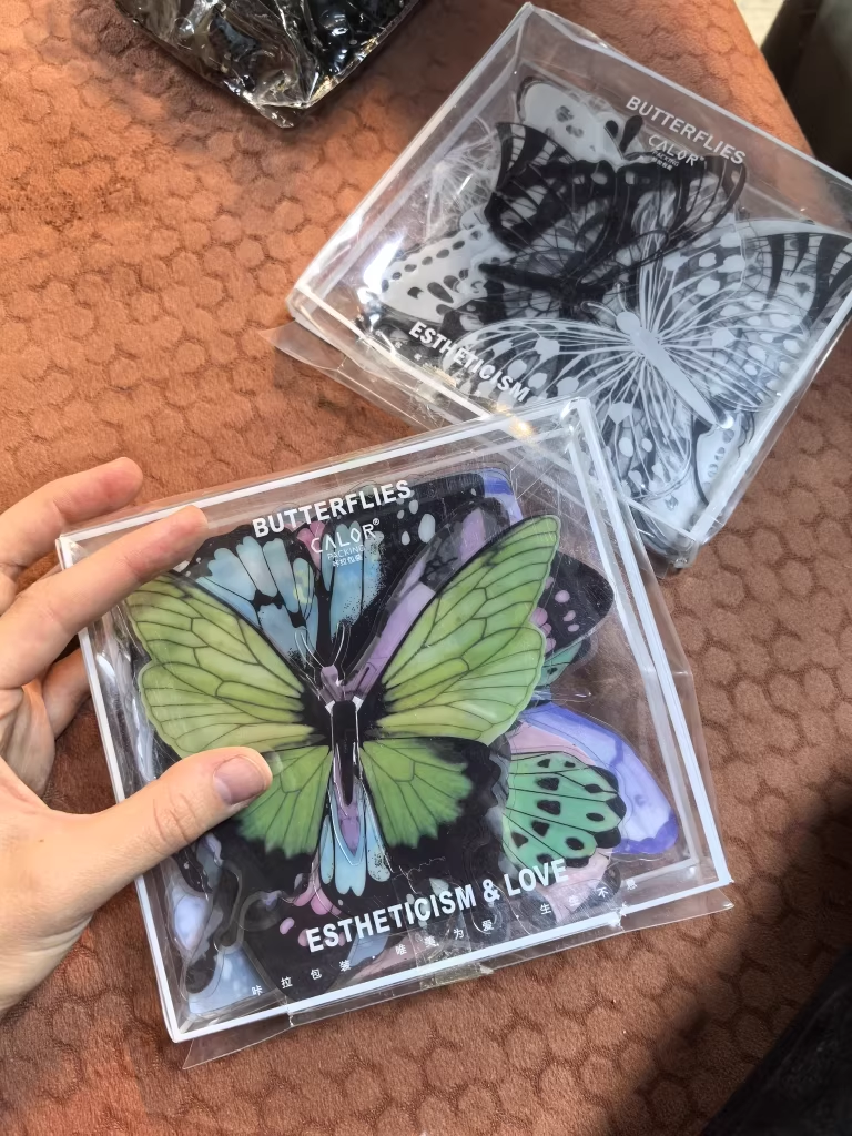 sets of 3D butterfly accessory card bouquets