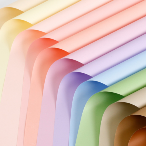 Thick, solid-color paper packaging for trendy rose bouquets57cm*57cm*20