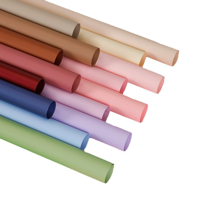 Thick, solid-color paper packaging for trendy rose bouquets57cm*57cm*20