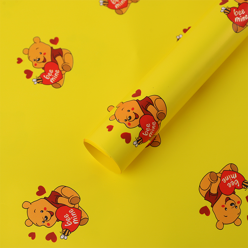 Winnie the Pooh Bouquet Wrapping Paper