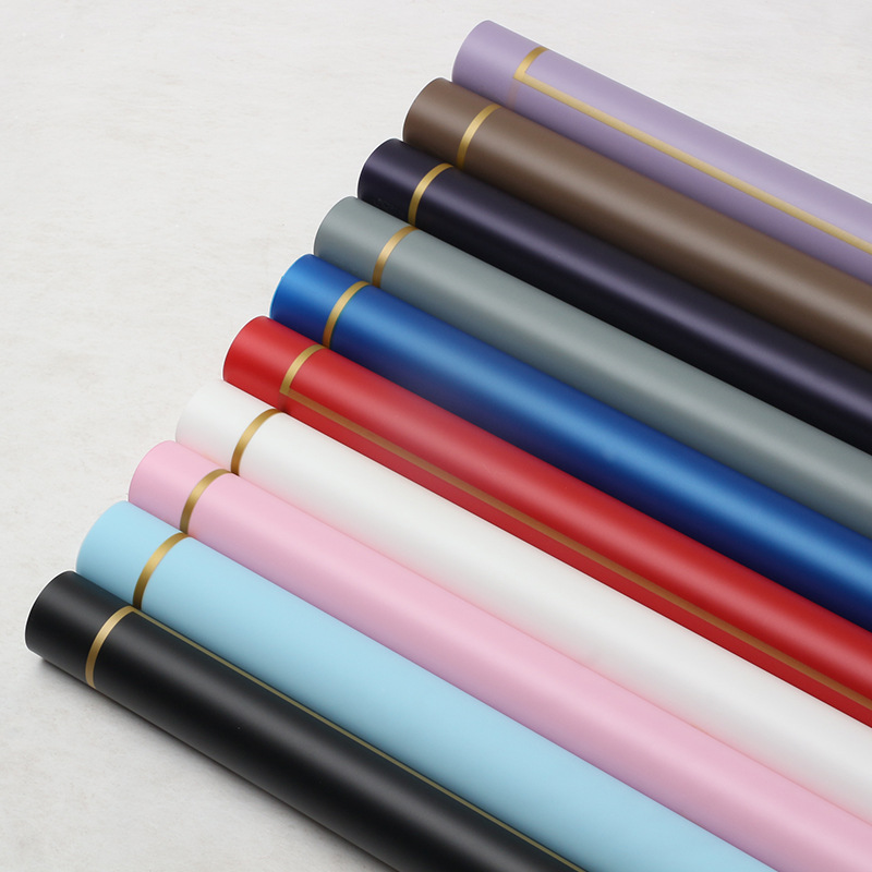 Gold-Rimmed Minimalist Floral Wrapping Paper