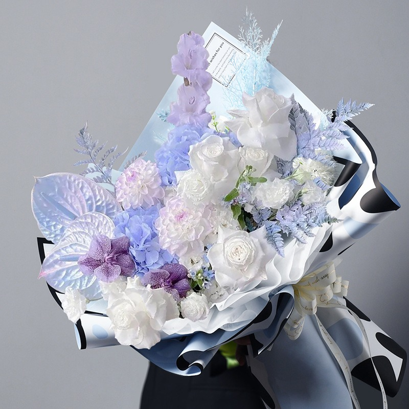 LR Patterned Bouquet Wrapping Paper