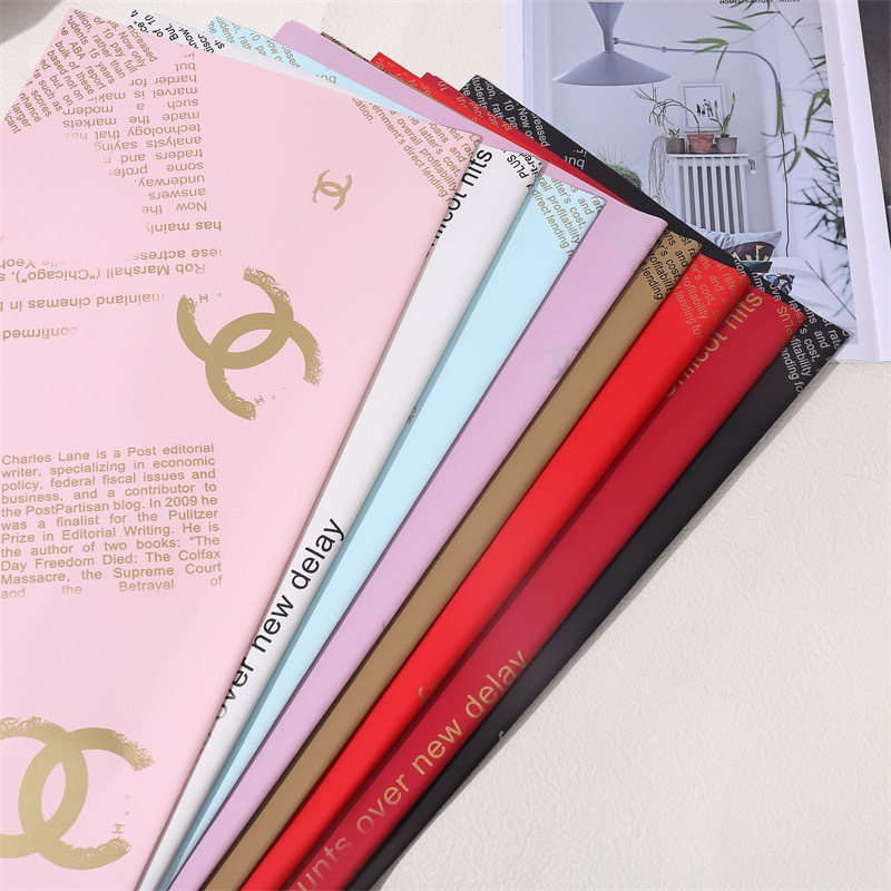 LR CC Bouquet Wrapping Paper