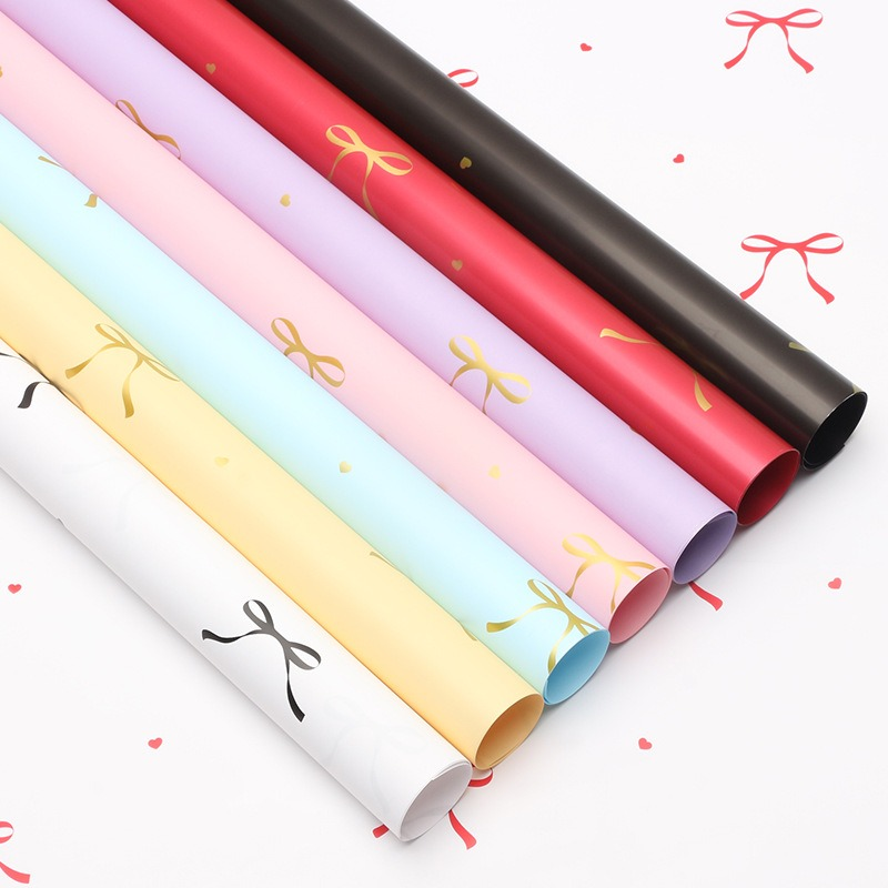 LR Flower Wrapping Paper with Heart-Shaped Knot Design