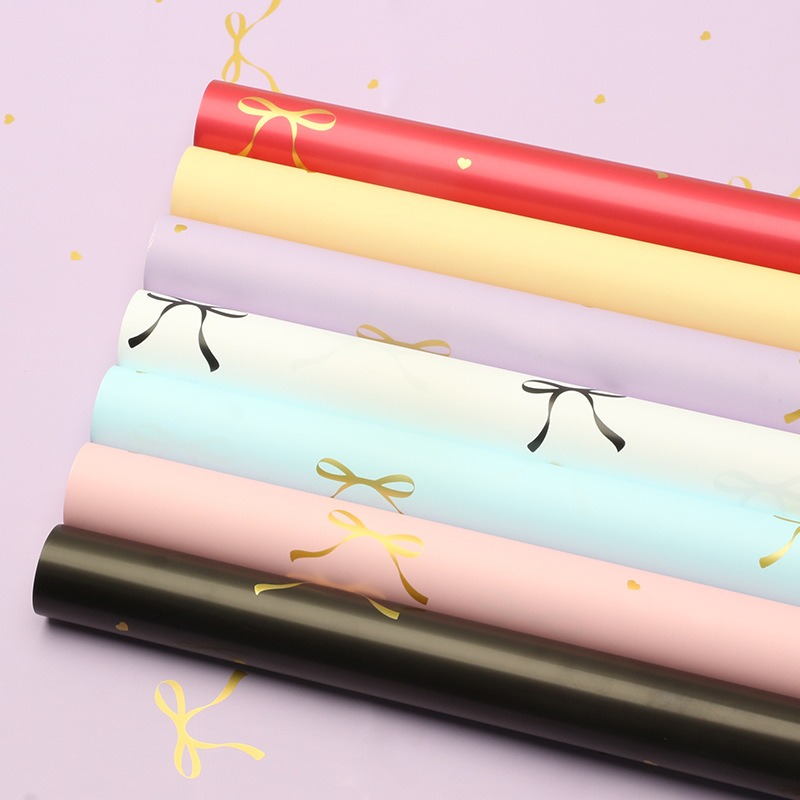 LR Flower Wrapping Paper with Heart-Shaped Knot Design