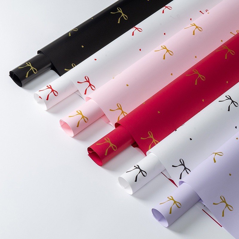 LR Flower Wrapping Paper with Heart-Shaped Knot Design