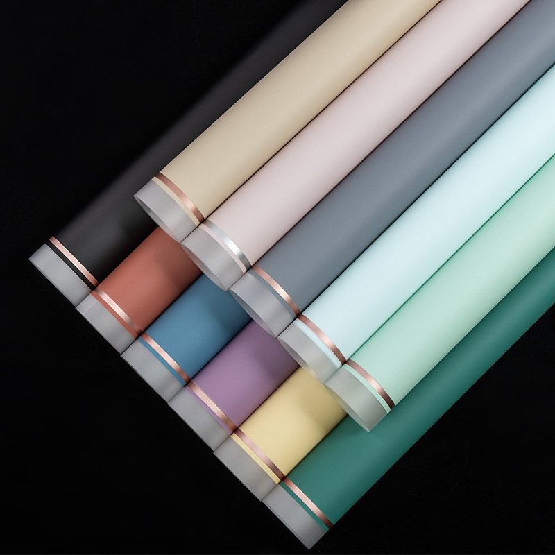 LR Luxurious and Minimalist Floral Wrapping Paper