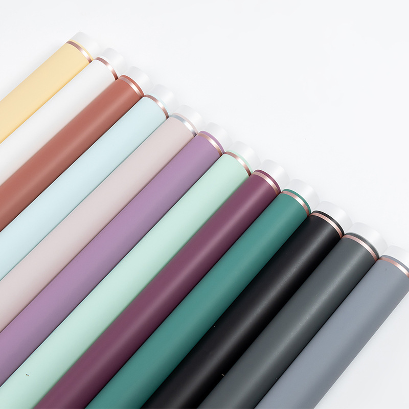 LR Luxurious and Minimalist Floral Wrapping Paper