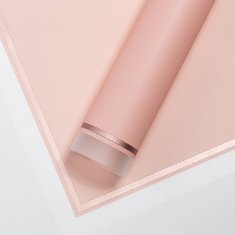 LR Luxurious and Minimalist Floral Wrapping Paper