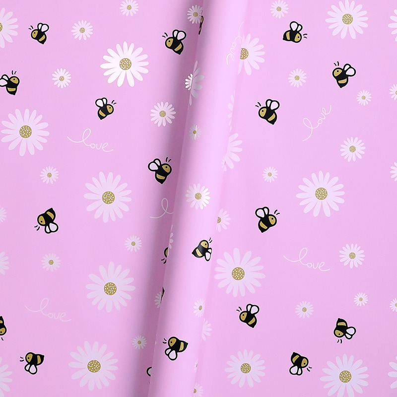 LR Daisy and Bee Bouquet Wrapping Paper