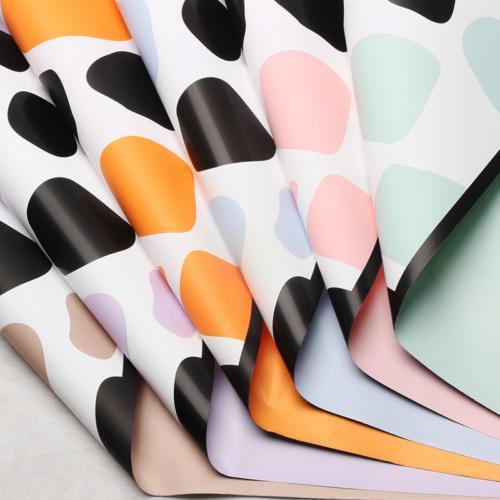 LR Cow-Print Bouquet Wrapping Paper
