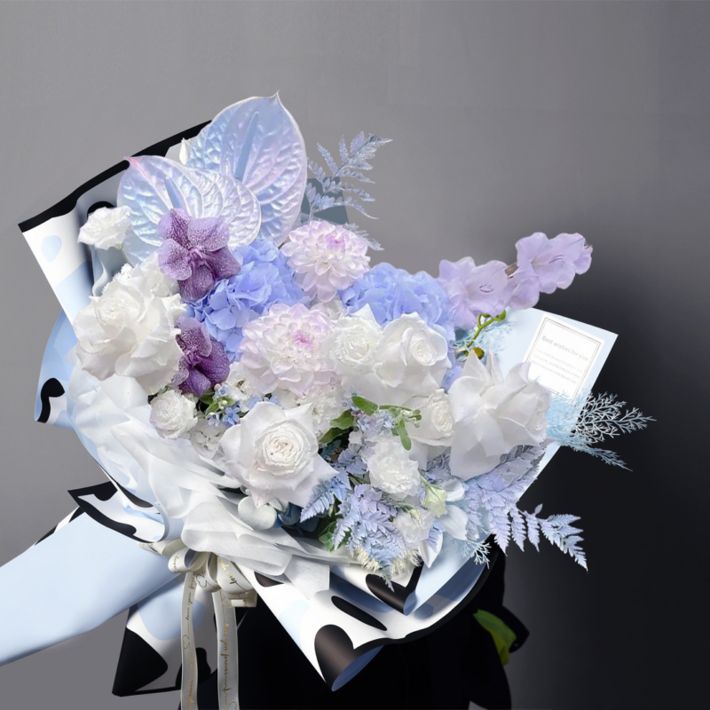 LR Cow-Print Bouquet Wrapping Paper