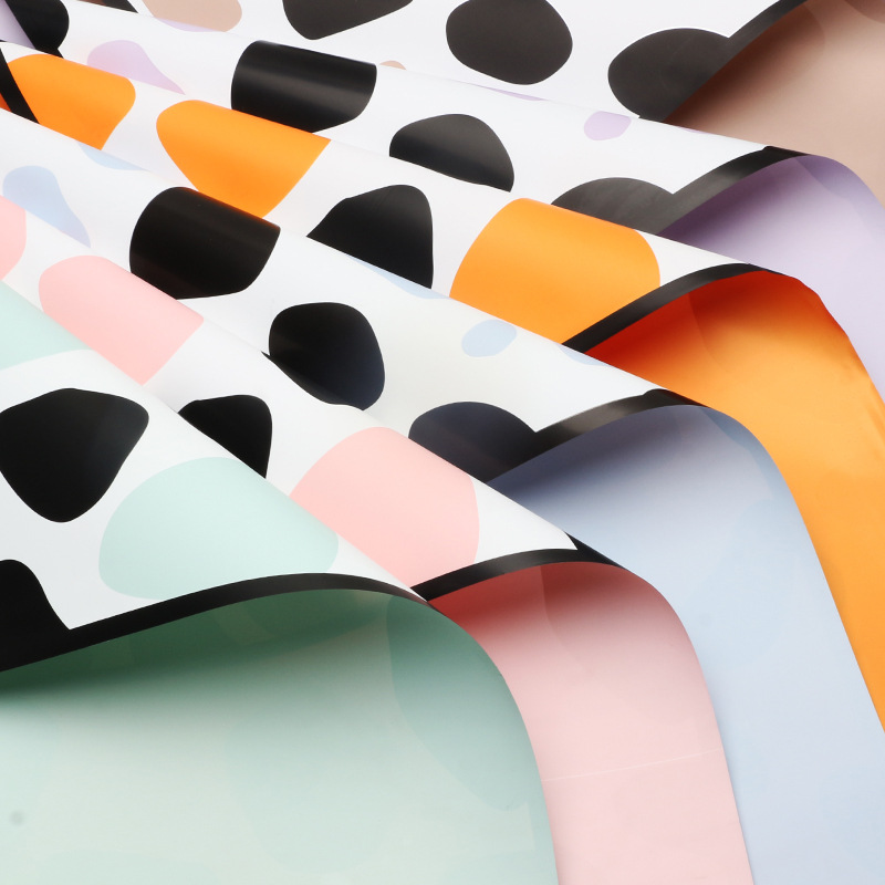 LR Cow-Print Bouquet Wrapping Paper