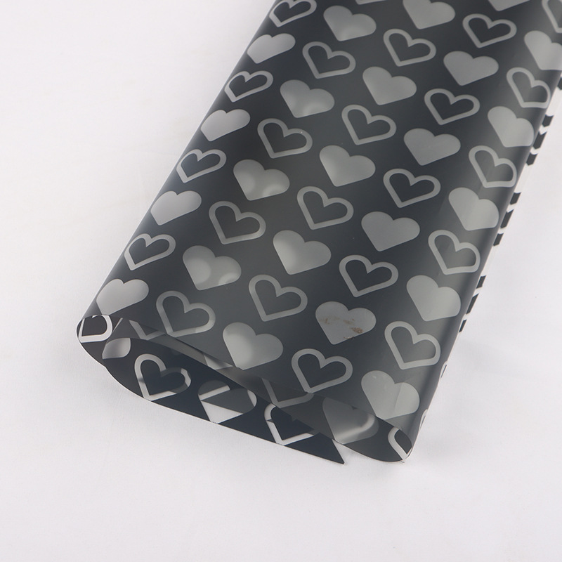 LR Xiao Ai's Floral-Patterned Wrapping Paper