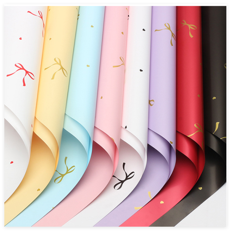 LR Heart-Knot Waterproof Floral Wrapping Paper