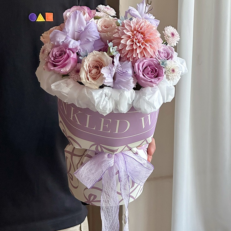 微信图片_20260405010548_7122_1 Heart-to-Heart Flower Wrapping Paper