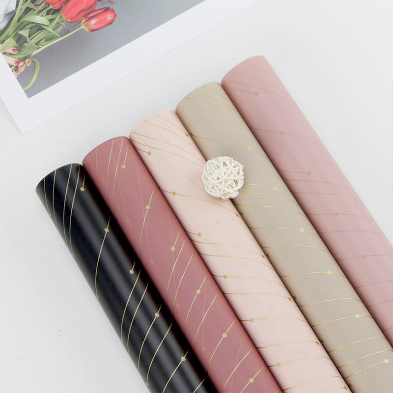 微信图片_20260406214153_7309_1 The Beginning of Love: Floral Wrapping Paper