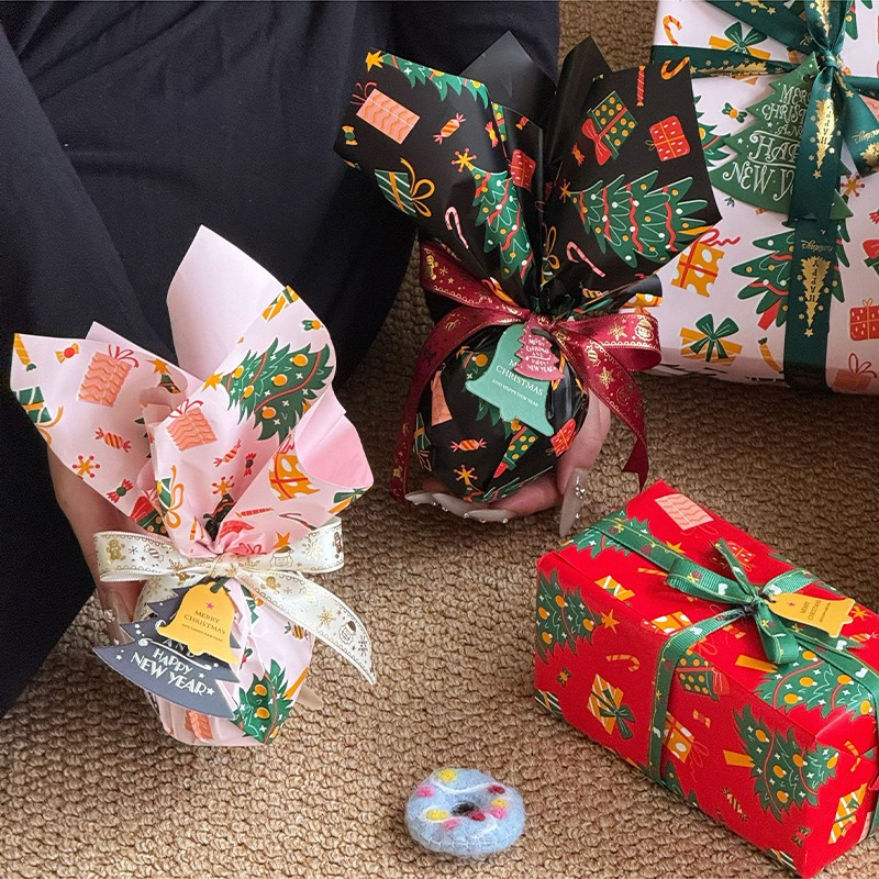微信图片_20260407112825_7470_1 Christmas Bouquet Wrapping Paper