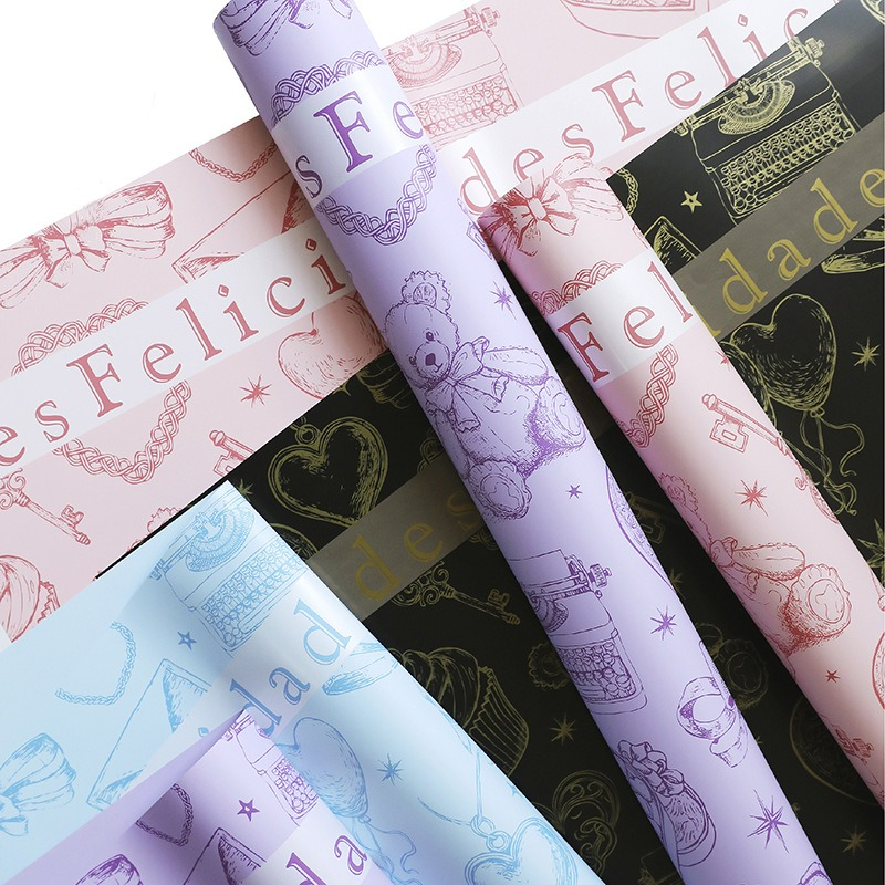 微信图片_20260407150948_7516_1 Birthday Flower Bouquet Wrapping Paper with a Teddy Bear Pattern