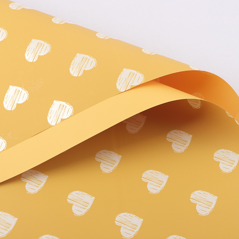 微信图片_20260408120142_7644_1 Cute Little Heart Flower Bouquet Wrapping Paper