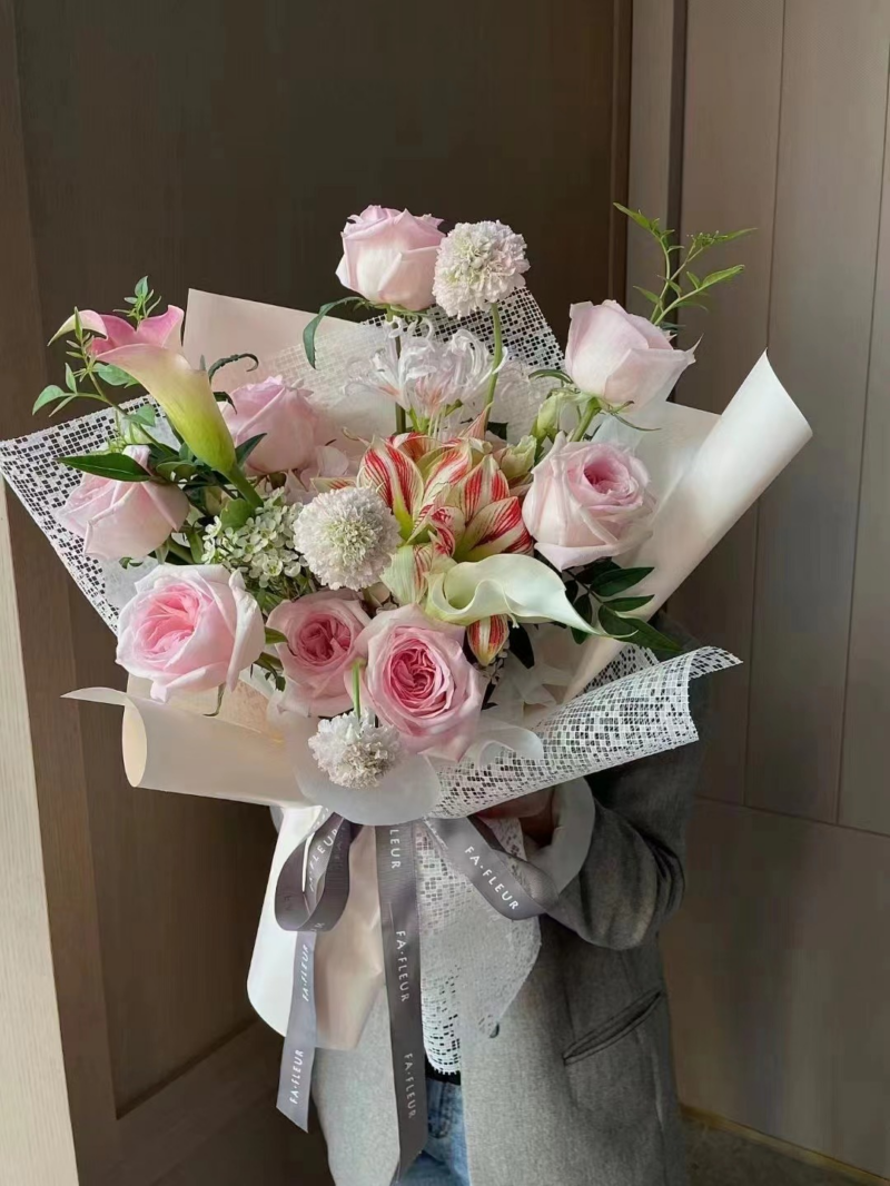 Korean-Style Floral Packaging: Jacquard Mesh Bouquet Wrap