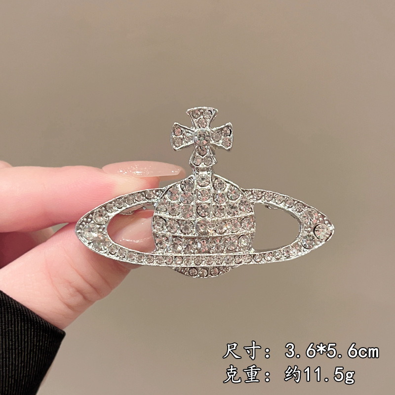 Vintage Decorative Pins & Clothing Accessories