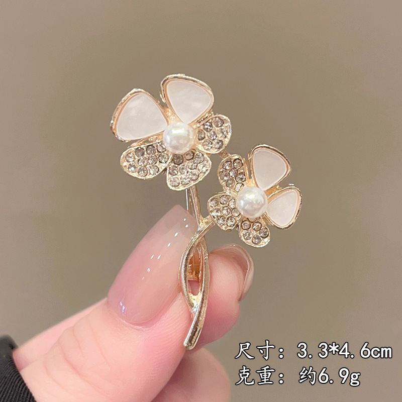 微信图片_20260413091056_9019_1 Elegant and Sophisticated Brooch Pin