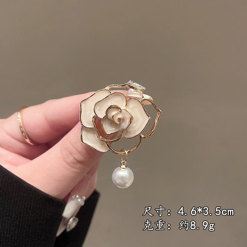 微信图片_20260413091120_9022_1 Elegant and Sophisticated Brooch Pin