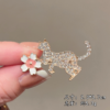微信图片_20260413091143_9025_1 Elegant and Sophisticated Brooch Pin