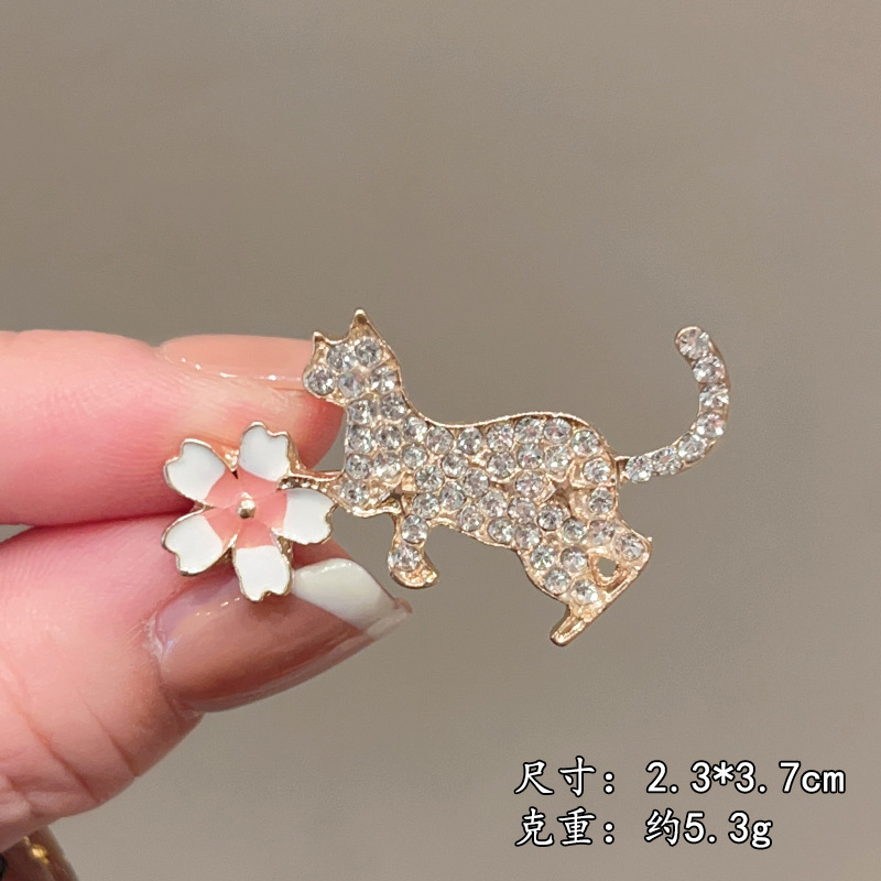 微信图片_20260413091143_9025_1 Elegant and Sophisticated Brooch Pin