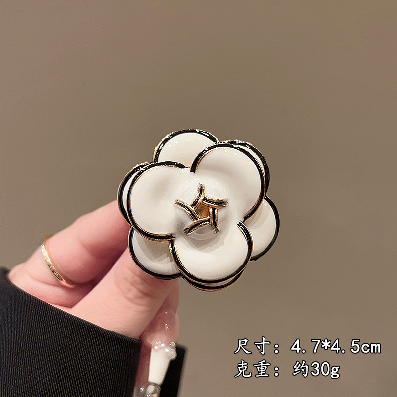 微信图片_20260413091238_9029_1 Elegant and Sophisticated Brooch Pin
