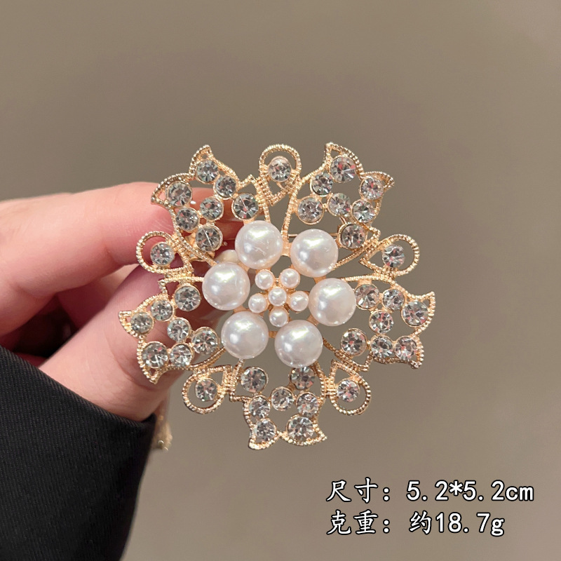 Premium Lapel Pin: High-End, Versatile Brooch for Coats and Suits