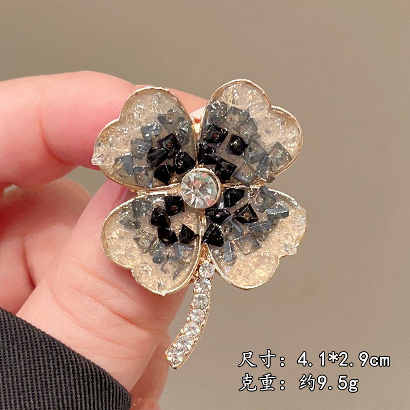 Premium Lapel Pin: High-End, Versatile Brooch for Coats and Suits