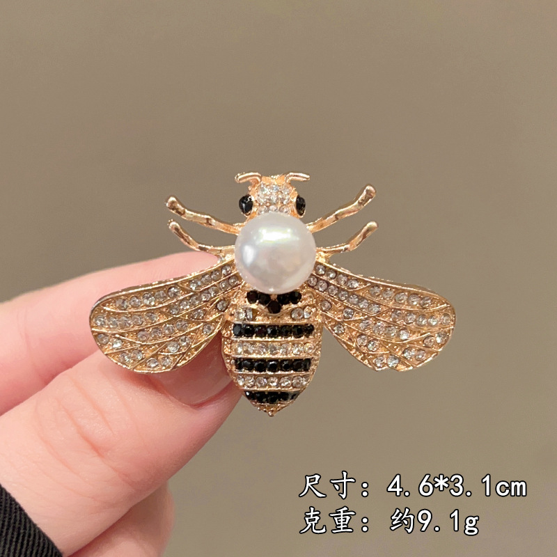 Premium Lapel Pin: High-End, Versatile Brooch for Coats and Suits