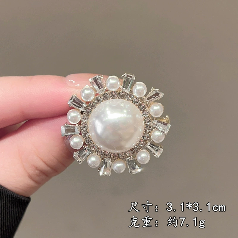 Premium Lapel Pin: High-End, Versatile Brooch for Coats and Suits