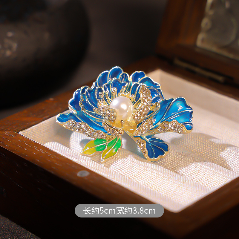 Minimalist Lapel Pin Accessory (Chest-Flower Style) for Suits and Coats