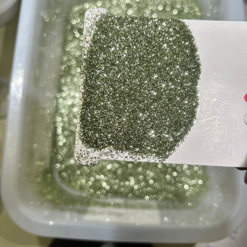 Fine powder, glitter powder, glitter powder