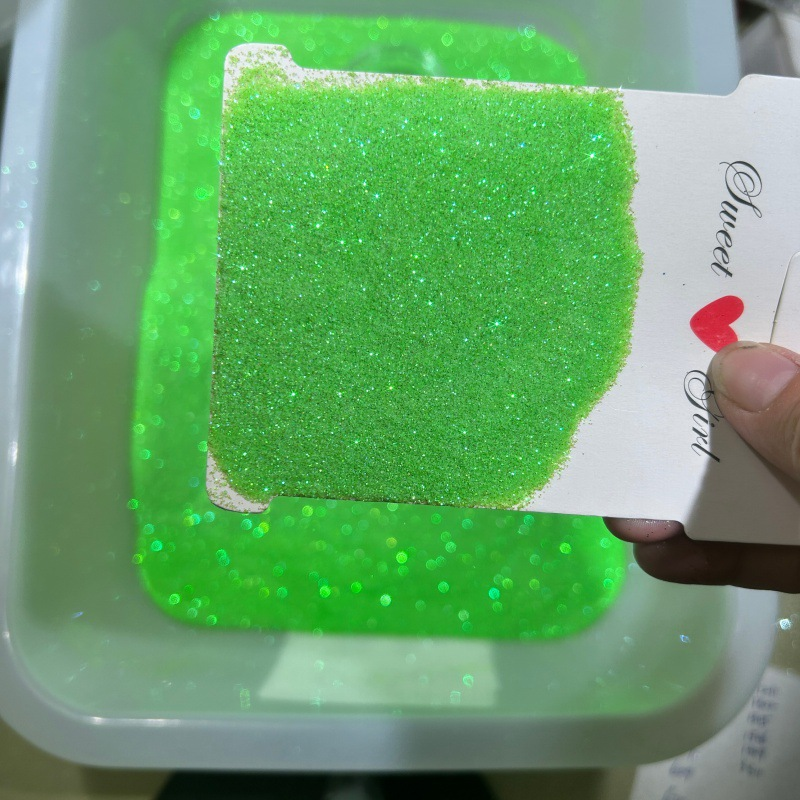 Fine powder, glitter powder, glitter powder